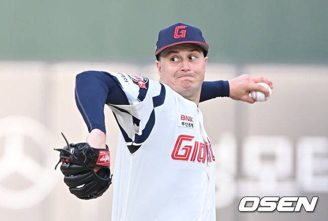 [OSEN=부산, 이석우 기자]  롯데 자이언츠 데이비슨 / foto0307@osen.co.kr