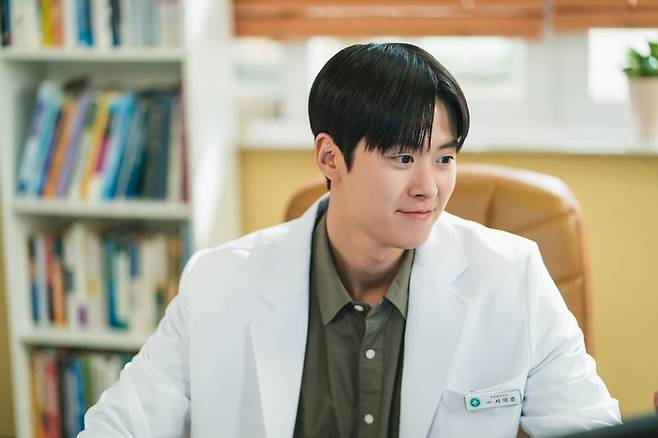 사진=사람엔터테인먼트, tvN