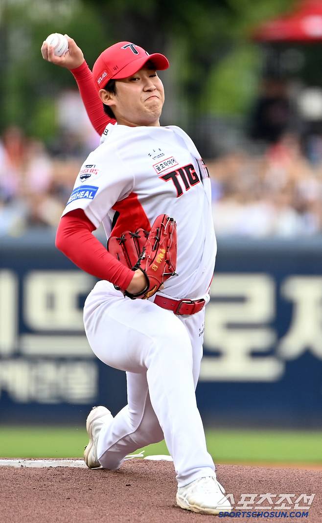 6일 광주 KIA챔피언스필드에서 열린 한화와 KIA의 경기, KIA 선발투수 윤영철이 역투하고 있다. 광주=허상욱 기자wook@sportschosun.com/2025.06.06/