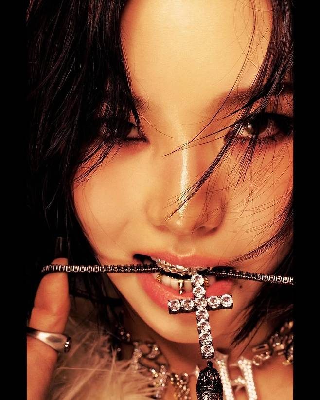 145320851.jpg 카리나 이번앨범 컨셉사진