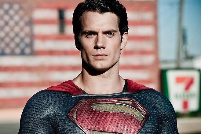 dc-comics-henry-cavill-he-will-not-be-returning-as-superman-confirmed-news-james-gunn-peter-safran-announcement-ft.jpg 21세기 최고의 슈퍼맨 헨리카빌의 슈퍼맨 모음