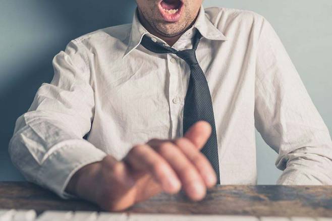 1~7시간 동안 자위해 성적 극치감을 늦추는 자위행위인 ‘구닝’은 ▲포르노 중독 ▲발기부전 ▲자위 중독을 유발할 수 있다./사진=게티이미지뱅크