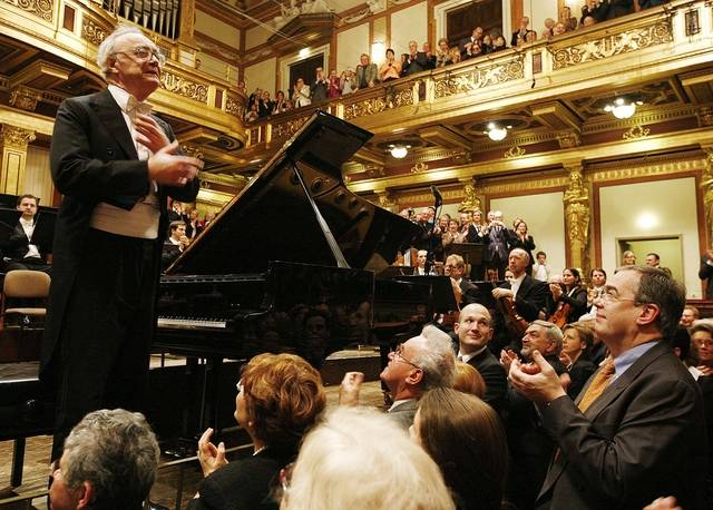 2008년 오스트리아 빈 무지크펠라인에서 열린 알프레트 브렌델의 은퇴 공연. AFP 연합뉴스