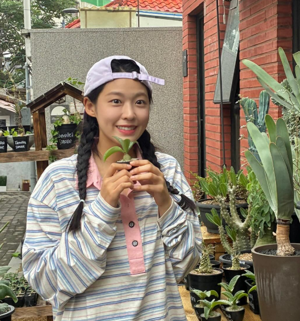 설현 소셜미디어