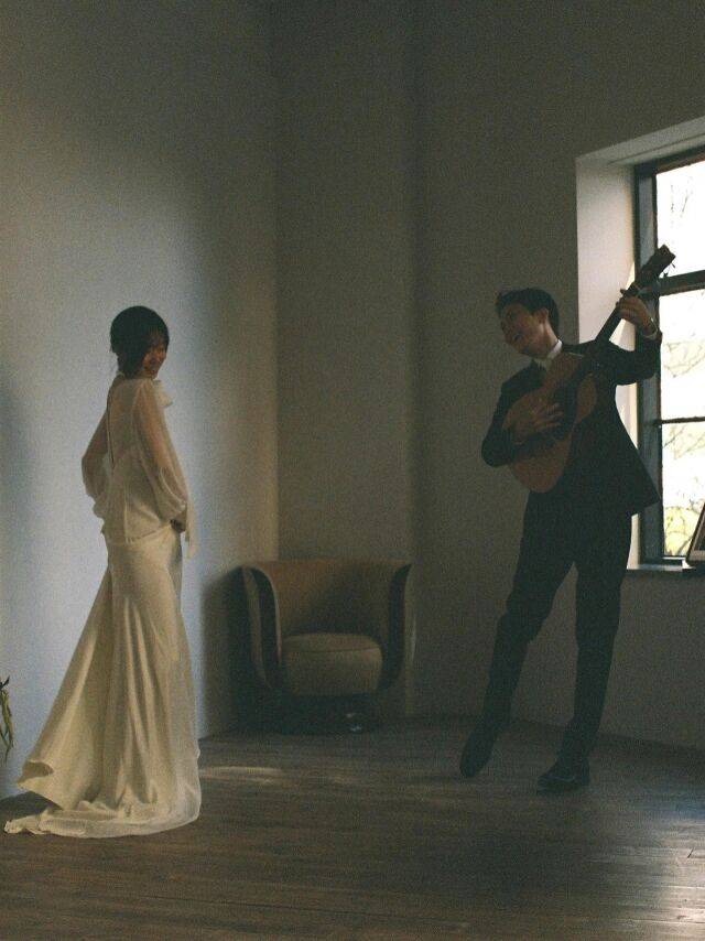 가수 조형우와 예비신부 방송작가 김윤의 씨/조형우 소셜미디어