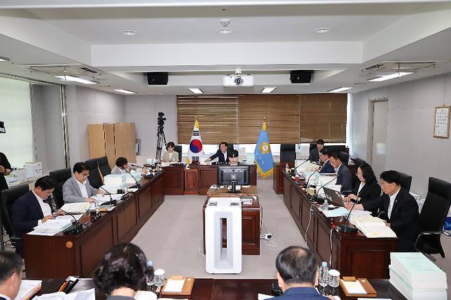 포항시의회 복지환경위원회 행정사무감사. 포항시의회 제공