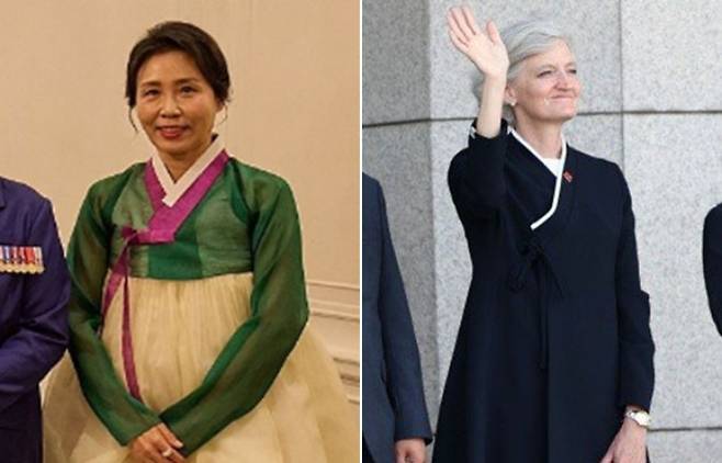 이재명 대통령의 부인 김혜경 여사(왼쪽)와 타마라 모휘니 주한 캐나다 대사. 연합뉴스