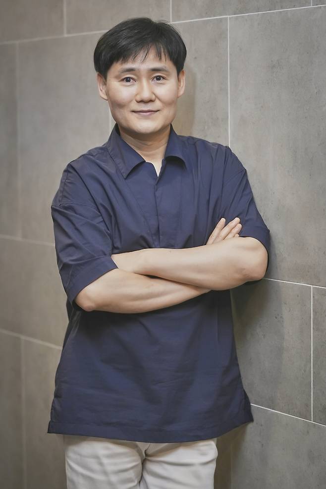 웨이브 오리지널 드라마 ‘ONE:하이스쿨 히어로즈’를 연출한 이성태 감독. 사진 웨이브