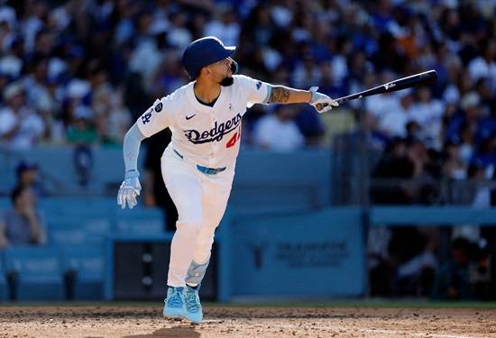 18일 샌디에이고 파드리스전 연타석 홈런을 기록한 LA 다저스 앤디 파헤스. 연합뉴스