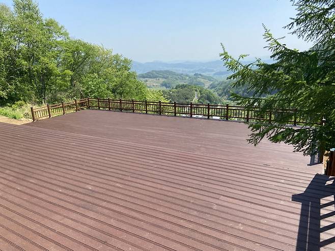 동서트레일 영주 구간에 조성된 정상데크 모습. 영주시 제공