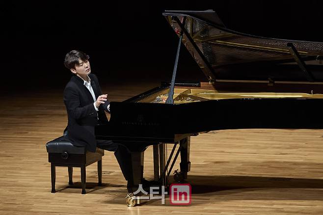 지난 14일 서울 서초구 예술의전당 콘서트홀에서 열린 피아니스트 조성진의 리사이틀.(사진=크레디아)
