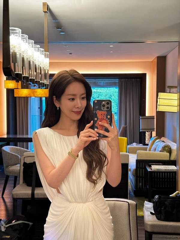 ⓒ한지민 SNS