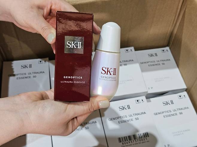 맹물 짝퉁 화장품 단속 현장 사진./특허청