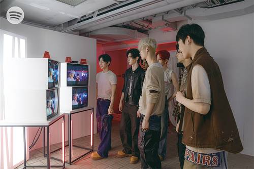 ‘Partner Meeting Room’을 방문한 엔하이픈 멤버들(사진 스포티파이)