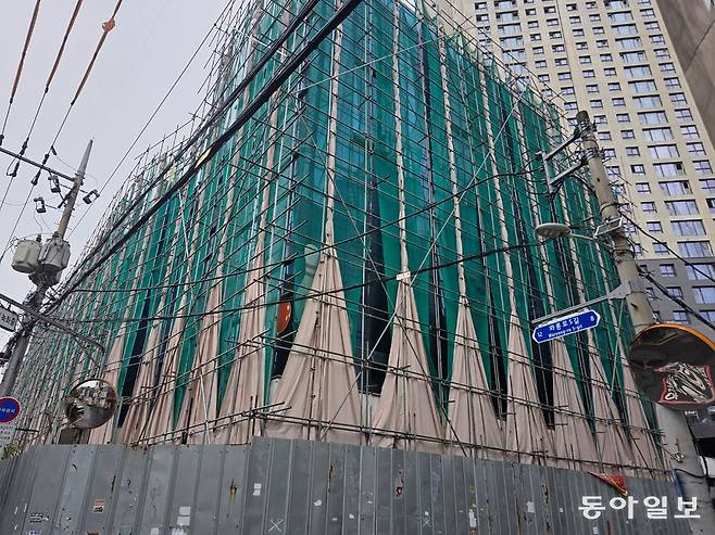 멈춰선 건설현장. 대구=이문수 기자 doorwater@donga.com