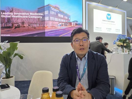 박재홍 동아에스티 R&D 총괄사장이 18일(현지시간) 미국 보스턴 바이오 USA 동아쏘시오그룹 부스에서 인터뷰를 진행하고 있다. 보스턴(미국)=강민성기자 kms@dt.co.kr