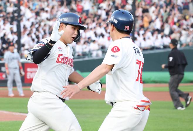 주축 선수를 대거 잃은 롯데 자이언츠와 기아 타이거즈가 대체자들의 활약으로 승리를 챙겼다. 사진은 롯데에서 활약 중인 박재엽의 모습. /사진=스타뉴스