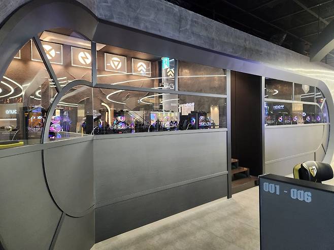 GGX 내 이벤트 공간. 여기서는 프로게이머들의 경기 등 이벤트도 열릴 예정이다. 고재우 기자