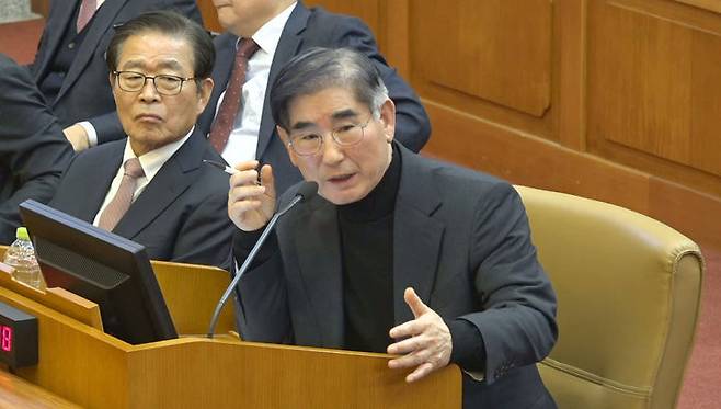 [서울=뉴시스] 김용현 전 국방부장관이 지난 1월 23일 서울 종로구 헌법재판소에서 열린 대통령 탄핵심판 4차 변론기일에 증인으로 출석해 질문에 답변하고 있다. (사진=헌법재판소 제공) 2025.06.19. photo@newsis.com *재판매 및 DB 금지