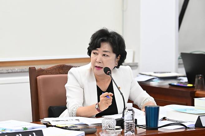 박두화 도의원이 지난 18일 제주도의회 제439회 정례회 관광교류국의 결산심의에서 발언하고 있다. ⓒ제주도의회 제공