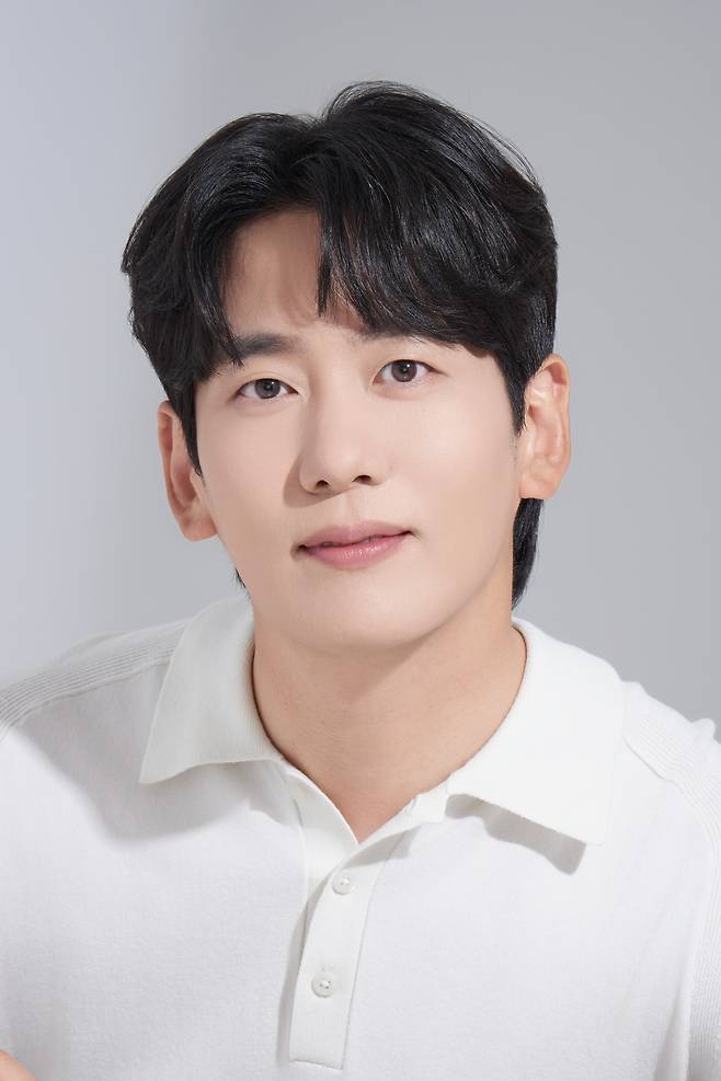 배우 박근록 엔터세븐