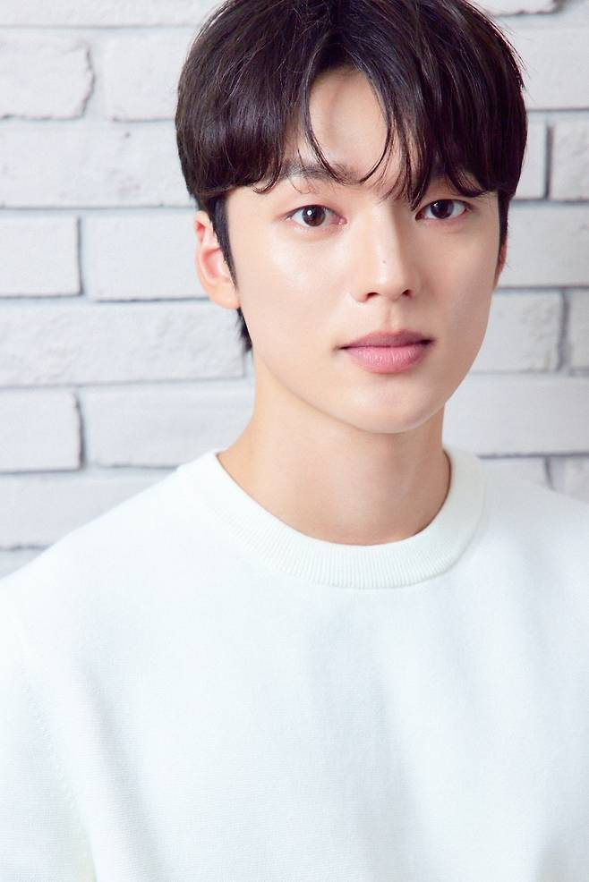 배우 한현준  키이스트