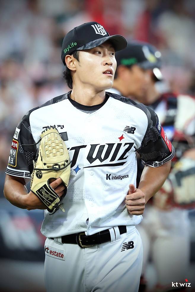 ▲ kt 좌완 불펜 전력의 기대주로 떠오른 전용주 ⓒkt위즈