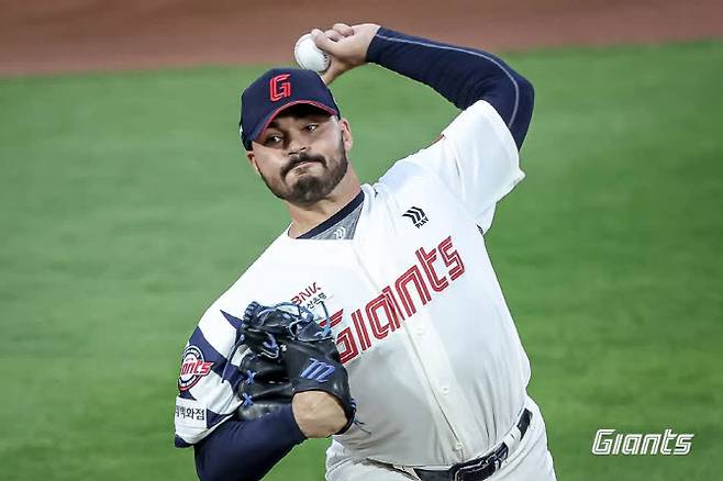 롯데자이언츠 외국인투수 알렉 감보아가 역투를 펼치고 있다. 사진=롯데자이언츠