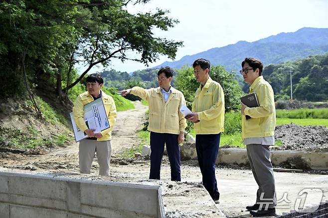 전북 장수군이 본격적인 장마를 앞두고 재해 우려 지역에 대한 현장 점검에 나섰다.(장수군 제공. 재판매 및 DB금지)2025.6.20/뉴스1