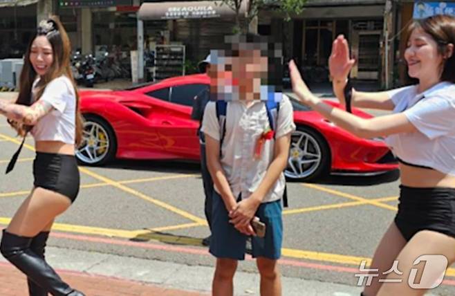 관련 시각물 - SCMP 갈무리