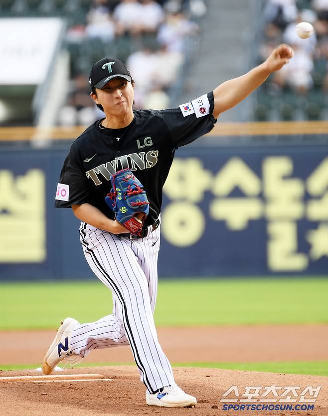 19일 잠실구장에서 열린 LG 트윈스와 NC 다이노스의 경기. LG 최채흥이 역투하고 있다. 잠실=박재만 기자 pjm@sportschosun.com/2025.06.19/