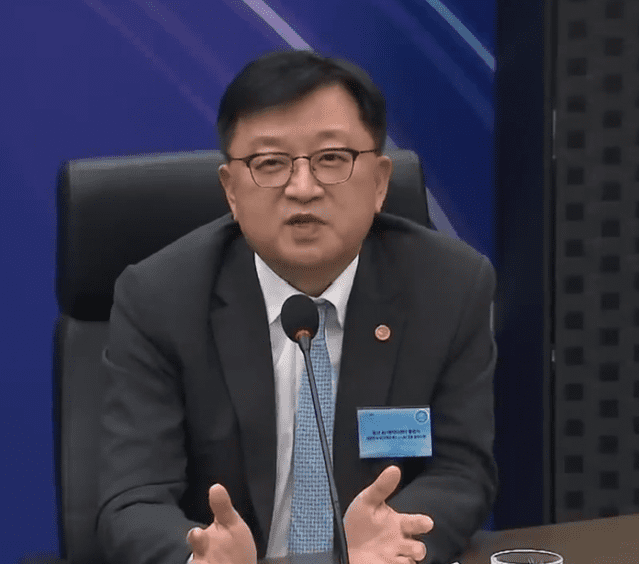 조준희 KOSA 협회장이 20일 울산전시컨벤션센터에서 열린 인공지능(AI) 글로벌 협력 기업 간담회에서 발언하고 있다. (사진=KOSA)