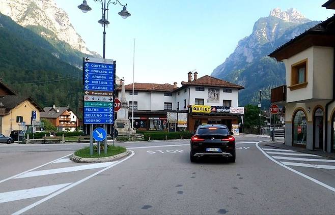 돌로미티 국립공원이 가까워지자 벨루노 이정표가 보인다. 사진=김태원(tan)