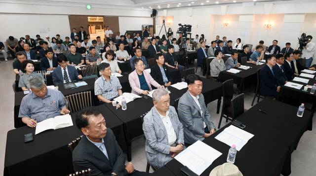 ▲ ‘사통팔달 교통망 중심지 원주, 미래 발전 방안 심포지엄’이 19일 원주 빌라드아모르에서 열렸다. 방도겸 기자