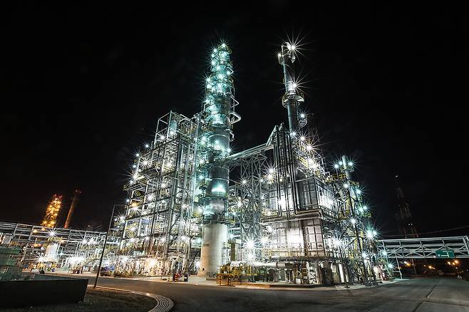 HD Hyundai Shell Base Oil's lube base oil plant in Seosan, South Chungcheong Province (HD Hyundai Oilbank)