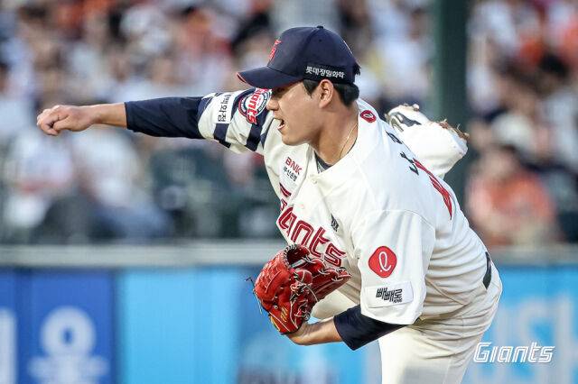롯데 자이언츠 나균안./롯데 자이언츠