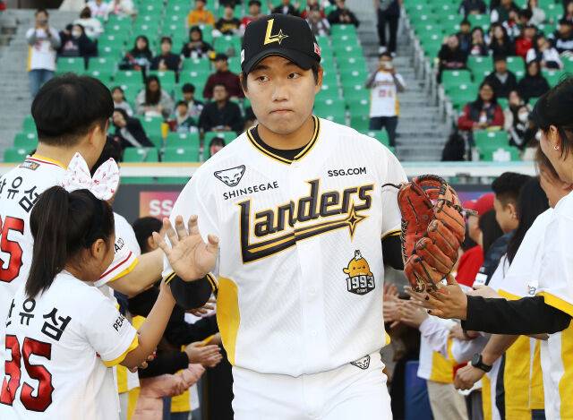 SSG 랜더스 석정우./SSG 랜더스