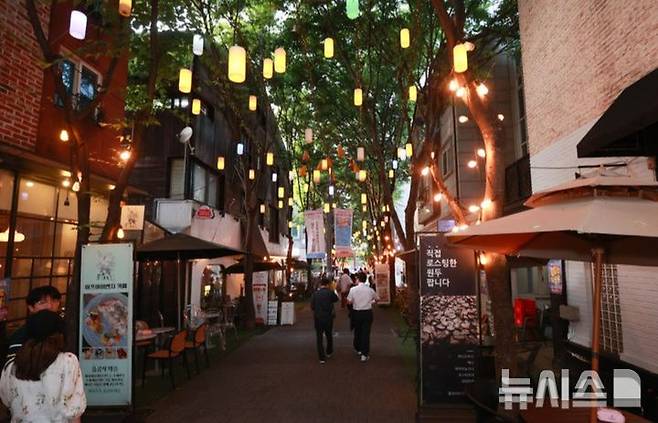 [용인=뉴시스] 골목형상가 1호 보정동카페거리 모습(사진=뉴시스 DB)photo@newsis.com