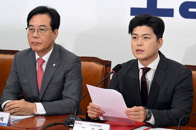 국민의힘 김용태 비상대책위원장이 19일 서울 여의도 국회에서 열린 비리백화점 이재명 정부 인사청문회 대책회의에서 발언을 하고 있다. 윤창원 기자