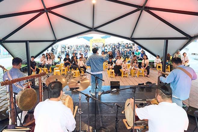 울산울주세계산악영화제 거리공연 [울산울주세계산악영화제 제공.재판매 및 DB 금지]