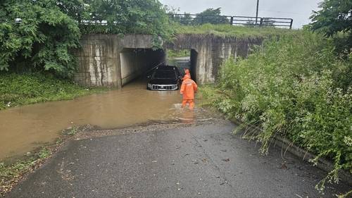 일산 차량 침수 현장 [경기도소방재난본부 제공. 재판매 및 DB 금지]