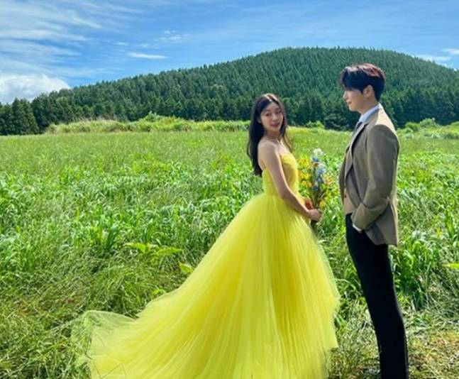 동안의 고우림은 묵직한 저음으로 김연아를 매료시켰다. [사진=고우림 SNS]