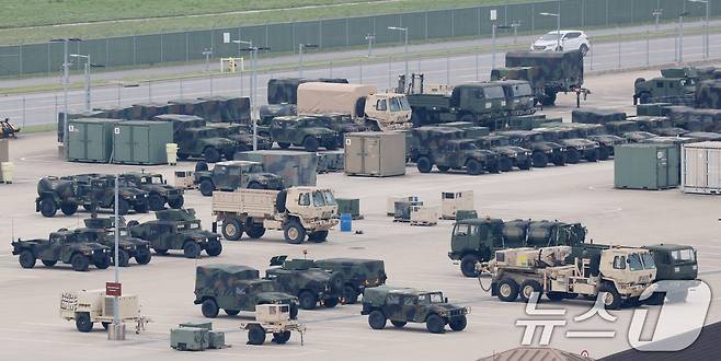 경기 평택시 팽성읍 주한미군기지 캠프 험프리스에 군용 차량이 주차되어 있는 모습. 2025.5.23/뉴스1 ⓒ News1 김영운 기자