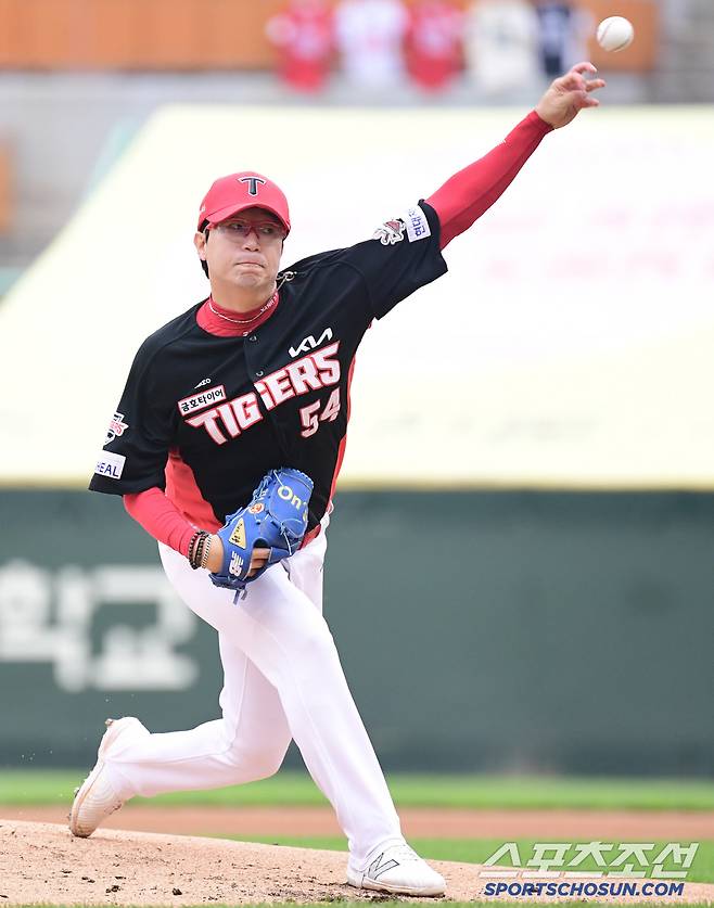 21일 인천 SSG랜더스필드에서 열린 SSG와 KIA의 경기. 선발 투구하고 있는 KIA 양현종. 인천=송정헌 기자songs@sportschosun.com/2025.06.21/