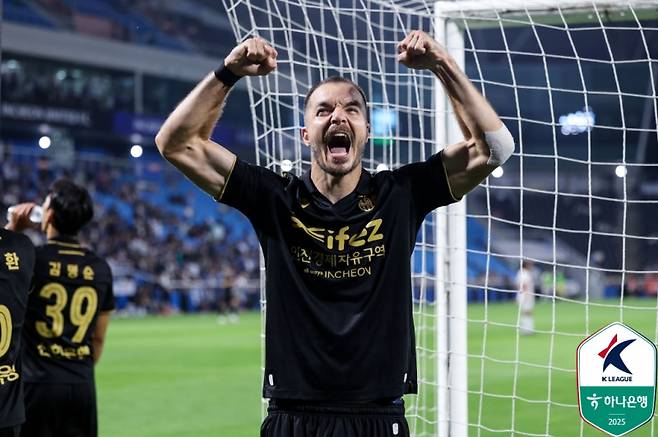 K리그 통산 100호골을 달성한 무고사. 사진=프로축구연맹