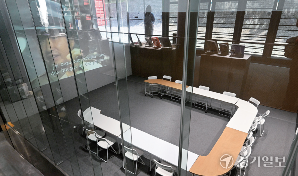 학술회의·세미나 등을 유치하기에 비좁은 세미나실. 김시범 기자