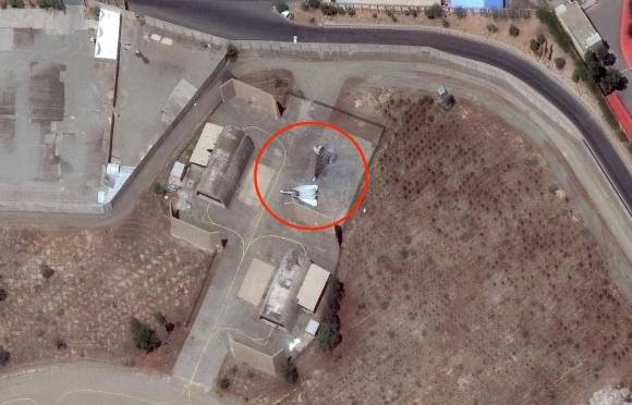 지난 20일 미국 상업위성 회사가 촬영한 파괴된 이란군의 F-14. 맥사 테크놀로지