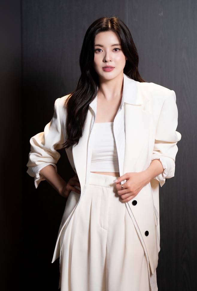 영화 '노이즈'(감독 김수진)의 주연배우 이선빈이 17일 오후 진행된 인터뷰를 위해 포즈를 취하고 있다. /사진제공=바이포엠스튜디오 2025.06.17 /사진=이동훈 photoguy@