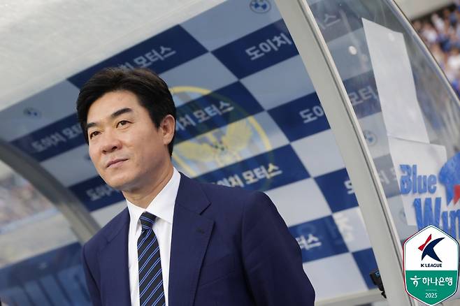 윤정환 인천 유나이티드 감독. /사진=프로축구연맹 제공