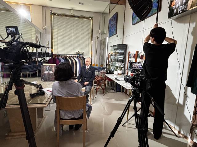 국내 최연소 국가기능검정 재단1급 합격자로 복식문화 발전에 앞장선 이영재 어르신. 부산도시공사 제공